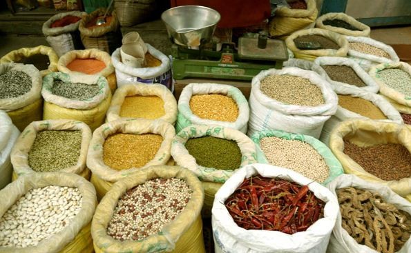 ढुवानीको असहजताले बजारमा वस्तुकाे कृत्रिम अभाव र मूल्य वृद्धिको त्रास, सरकार भन्छ-पहल गर्दैछौं